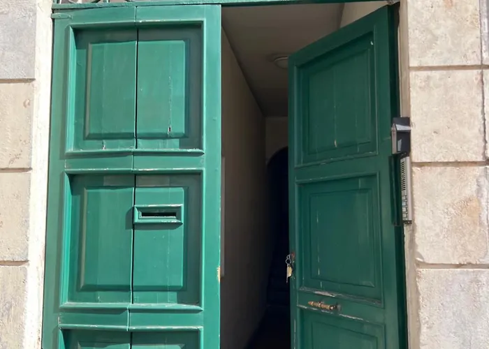 Sunny Side Trastevere Апартаменты *