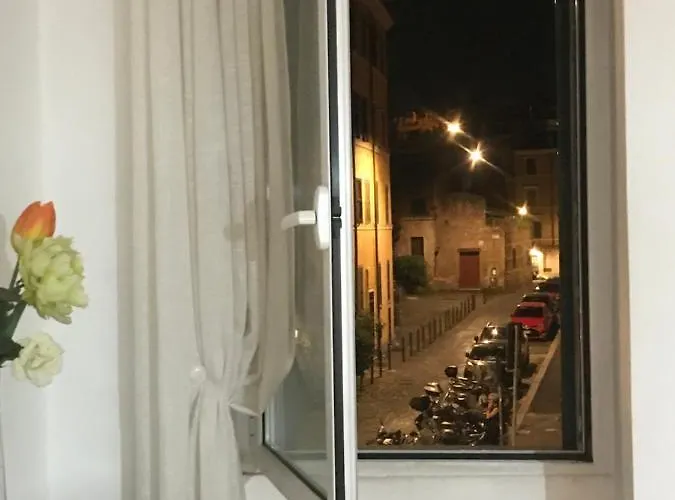 Sunny Side Trastevere Апартаменты *